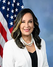 Headshot of Monica De La Cruz