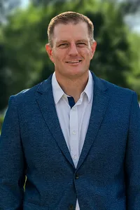 Headshot of Bryan Norris
