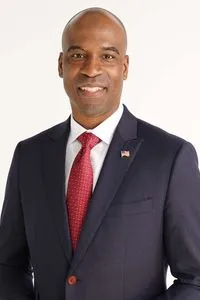 Headshot of Kelvin King