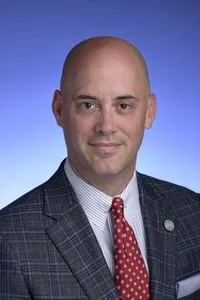 Headshot of Johnny Garrett